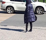 Астраханцы в +36 градусов жары гуляют в пуховике