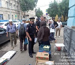 Астраханцы жалуются на мусорные горы на местных рынках