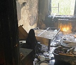 В Астрахани пожарные вывели 10 человек из горящей пятиэтажки