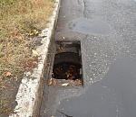 В Астрахани похитили 11 дождеприемных решеток