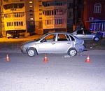 В Астрахани водитель, лишенный прав, врезался в стоящее авто и уехал