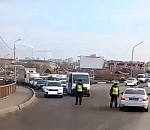 Затор в Астрахани возле Старого моста связан с ямочным ремонтом