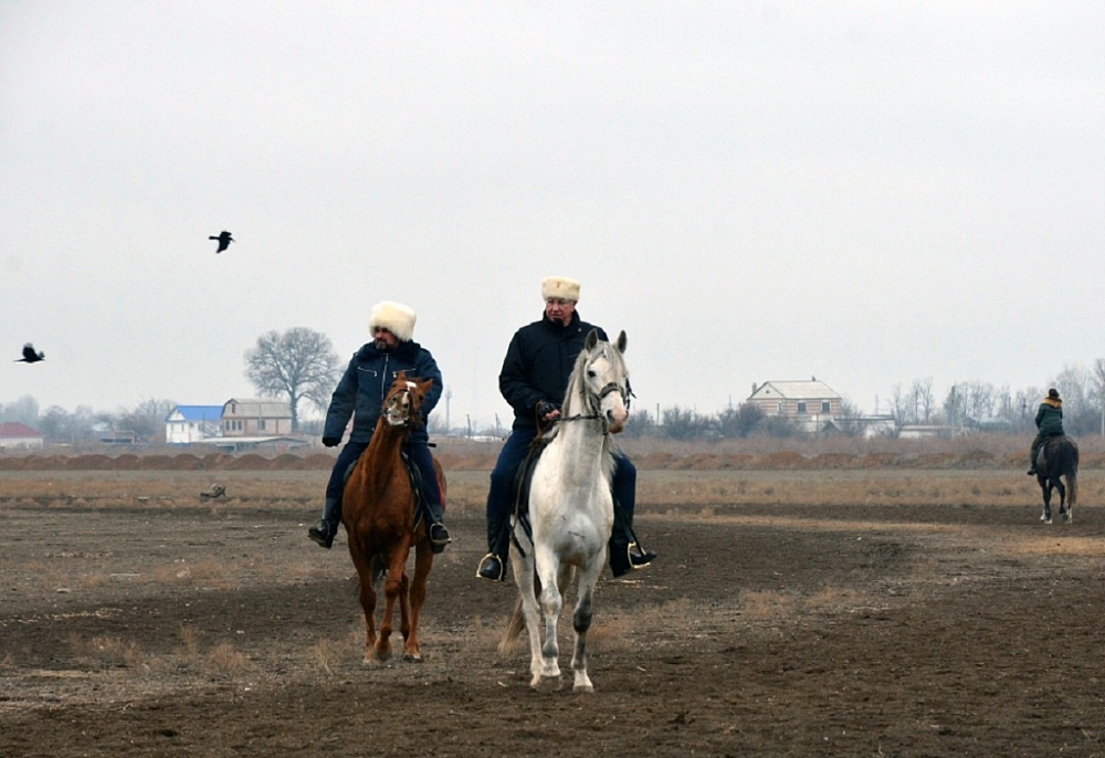 Астраханские казаки соревнуются за право участвовать в походе