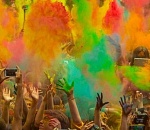 Астраханцев приглашают мазать друг друга краской