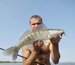 Волгоградец без опыта в одиночку доплыл до Астрахани на резиновой лодочке с веслами