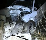 Под Астраханью «Лада» со всего маху врезалась в гараж