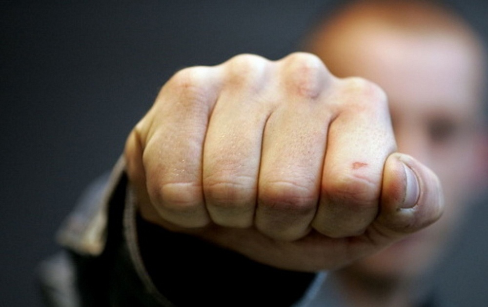 Астраханец избил и ограбил мужчину, отказавшегося ему добавить на выпивку