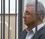 Суд вновь продлил срок ареста мэра Астрахани Столярова