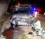 В Астрахани автоледи врезалась в бетонную опору