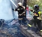 «Научный» огонь: в Астрахани полтора часа тушили пожар в садоводческом товариществе