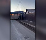 В Астрахани «Волгабас» врезался в жилой дом