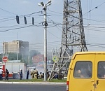 В Астрахани снова посреди проезжей части загорелось авто