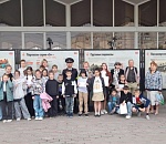 Две тематические выставки ко Дню Победы открыли на железнодорожном вокзале Астрахани