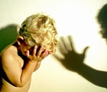 Пьяный астраханец избил 2-летнего ребенка и попытался сжечь дом