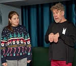 Заслуженный артист РФ Валерий Ярёменко ставит с астраханскими студентами сказку «Теремок»