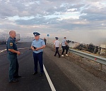 На астраханской трассе столкновение грузовиков закончилось пожаром. Есть жертвы