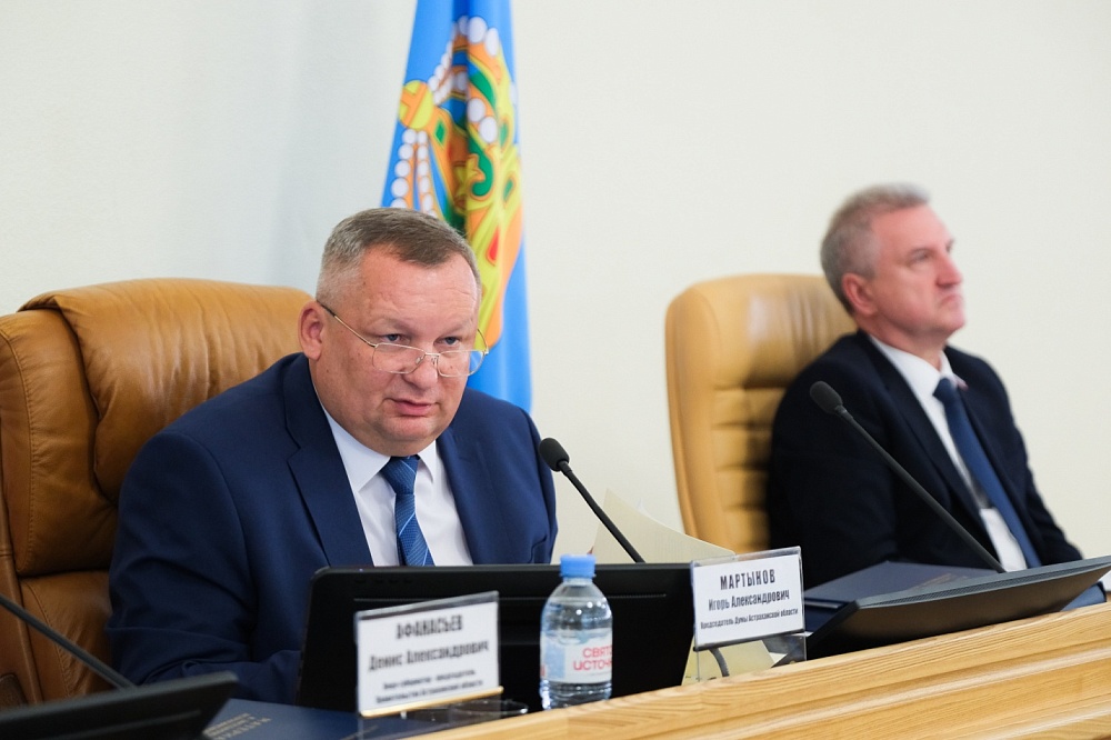 Астраханские депутаты направили обращение к правительству РФ о подкачке истощенных водных объектов 