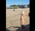 Астраханский пляж, который отдыхающие превратили в помойку, зачистили