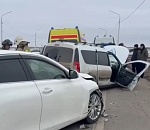 В крупном ДТП на астраханском мосту погиб пассажир