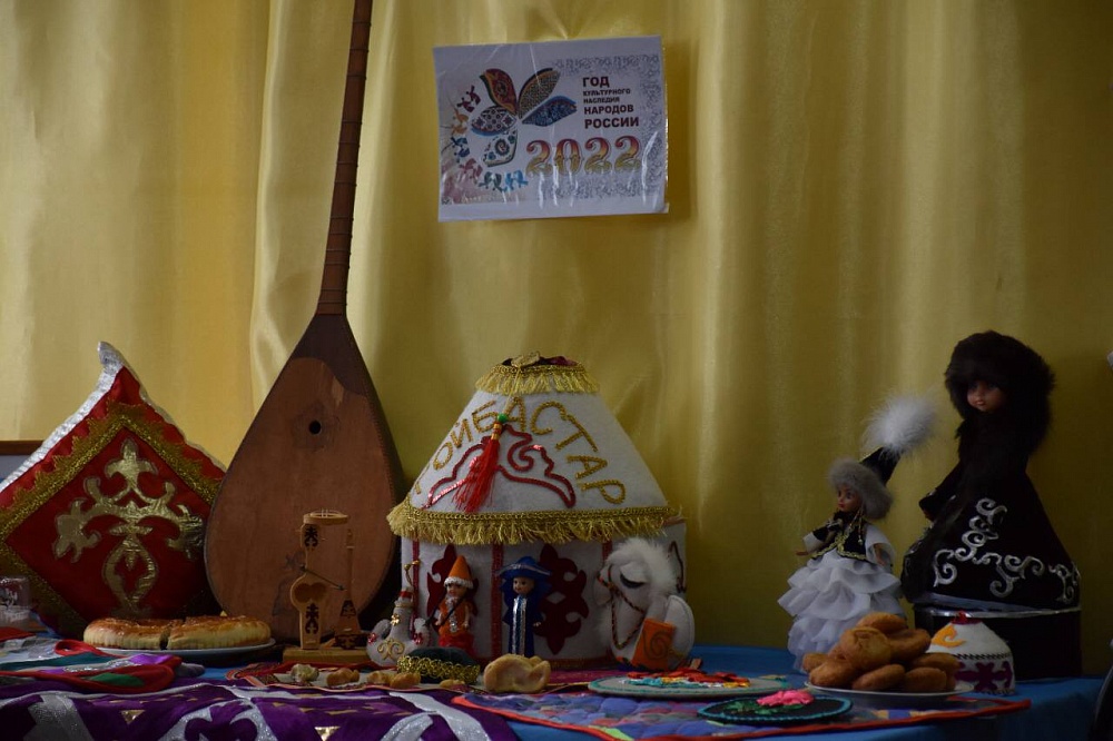 Два поколения астраханцев вместе встретили праздник весны Наурыз