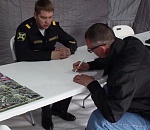 20 астраханцев закрыли мобильный пункт в Икрянинском районе, записавшись на контрактную службу