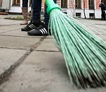 В Астрахани мужчина, оскорбивший полицейского, отправится мести улицы