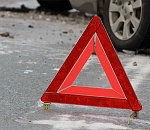 В центре Астрахани иномарку после столкновения с другим авто отбросило на забор