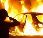 В Астрахани ночью подожгли иномарку