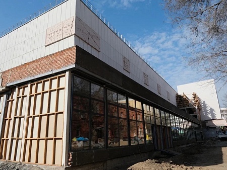 Игорь Бабушкин рассказал, как идет реставрация астраханского КРК «Октябрь»