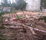 Астраханский водоканал разворотил детскую площадку