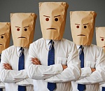 Астраханцы готовятся к пробкам на Новом мосту и жалуются на ночной ремонт дорог