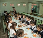 Школы начали корректировать меню питания учеников младших классов