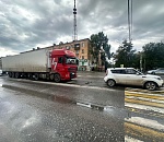 В Астрахани фура въехала в легковушку, пострадали ребенок и женщина