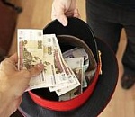 В Астрахани сотрудник полиции требовал 30 тысяч рублей у отца подозреваемого