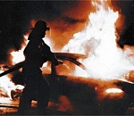 Ранним утром в Астрахани сгорела иномарка