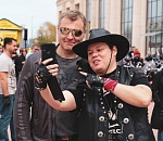 Игорь Бабушкин в крутом прикиде открыл в Астрахани мотосезон 