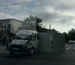 В Астрахани у бортовой "Газели" отвалился фургон