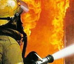 В Астрахани подожгли торговый павильон