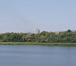 В Астрахани горит центральный городской остров. Подробности