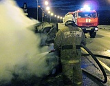 Ночью на севере Астраханской области из-за загоревшегося  полуприцепа возник крупный пожар