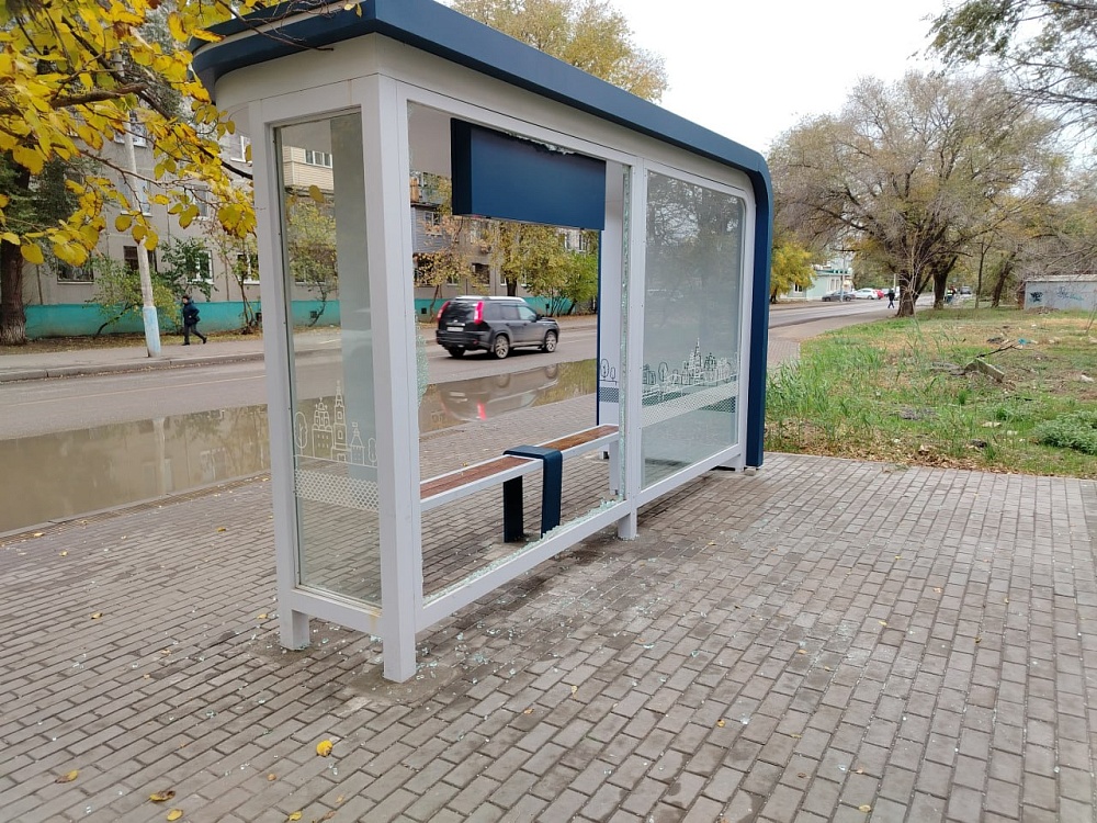 Десятки миллионов разбиваются вдребезги на улицах Астрахани