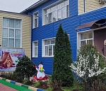 Астраханские школы и детсады одевают в новогодние наряды