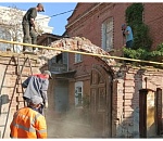 У астраханского дома-памятника снесли арку - виновник попал на два десятка миллионов рублей