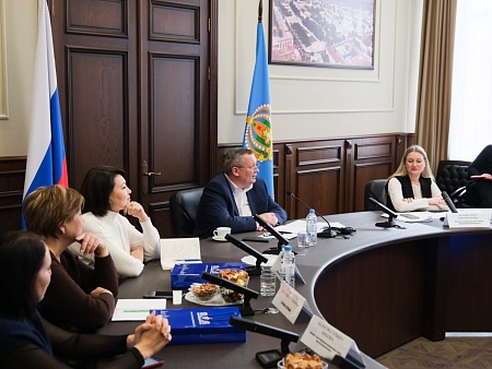 Игорь Мартынов назвал три самых важных меры соцподдержки, введенные для астраханцев в 2025 году