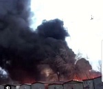 Сильный пожар в Астрахани заволок небо дымом