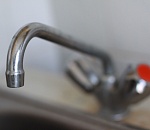 Сегодня ночью в трех районах Астрахани отключат горячую воду