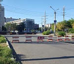 Улицу Савушкина в районе провала закрыли для проезда 