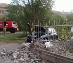 В схватке между Рено Дастер и забором победил последний, есть пострадавшие