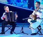 13-летний астраханец аккомпанировал Пелагее на Всероссийском конкурсе юных талантов