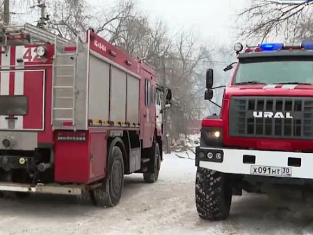 Дым без огня: в 2025 году астраханские пожарные более 4000 раз выезжали на ложный вызов тревоги